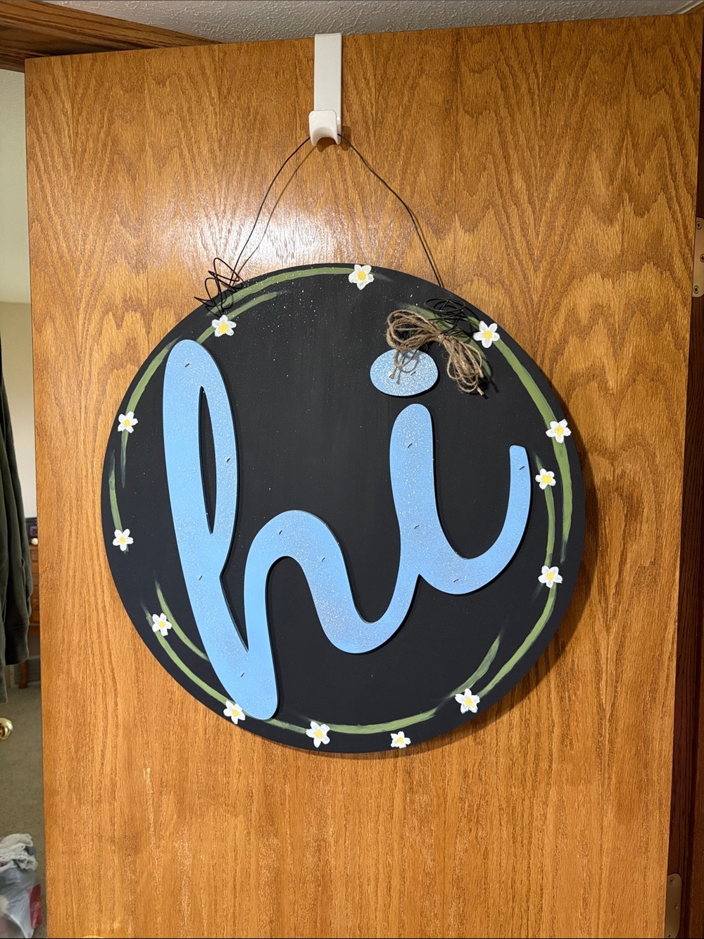 Black & Light Blue 'hi' Round Door/wall Sign - Home Wall Decor